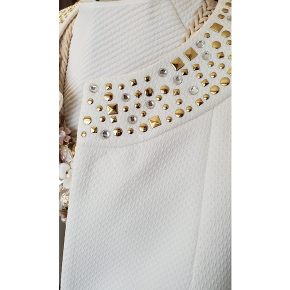 Blazer - Picture 3 of 5